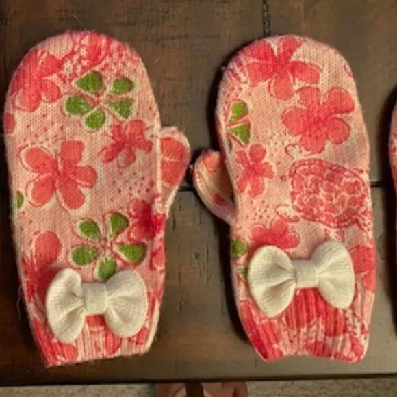 Lilly Pulitzer EUC mittens -children - Picture 5 of 5